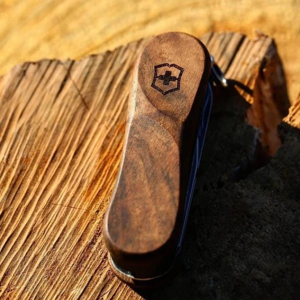 Victorinox Nail Clip 580 - Walnut 6 Victorinox Nail Clip 580 - Walnut - Image 4