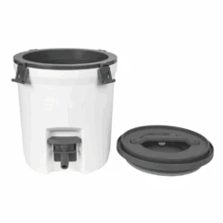 Stanley Adventure Water Jug 2 Gallon 26 Stanley Adventure Water Jug 2 Gallon -Outdoor Equipment Store 10 01938 011 5