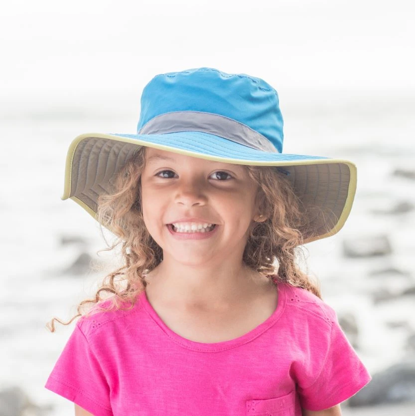 Sunday Afternoon Kids Clear Creek Boonie - Vivid Magenta/Caribbean 6 Sunday Afternoon Kids Clear Creek Boonie - Vivid Magenta/Caribbean - Image 4