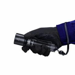 Fenix C7 Luminus SST70 Cool White LED Flashlight - Black 10 Fenix C7 Luminus SST70 Cool White LED Flashlight - Black -Outdoor Equipment Store C7 03