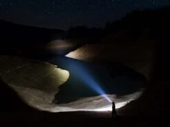 Fenix TK35 2018 XHP35 HI LED Flashlight 1300LM Black -Outdoor Equipment Store Fenix TK35 2018 Flashlight beam 1