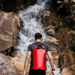 Hypergear Dry Bag 20L 21 Hypergear Dry Bag 20L -Outdoor Equipment Store Lifestyle20L 1 600x600 3e4589ef 431e 4992 b89a 196a9e6038c3