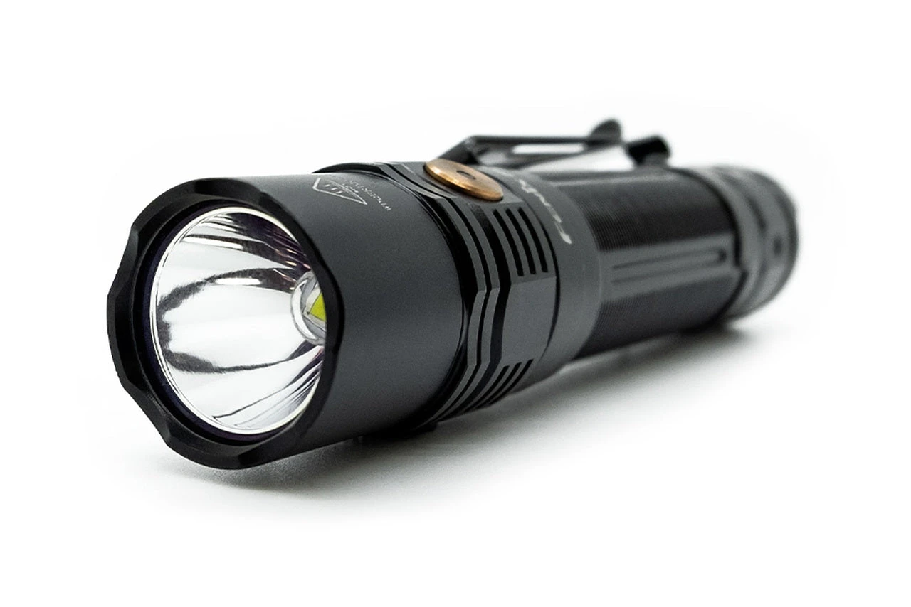 Fenix PD36R Luminus SST40 LED Flashlight Black 17 Fenix PD36R Luminus SST40 LED Flashlight Black - Image 15