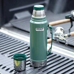 Stanley Classic Vacuum Insulated Bottle 1.4QT -Outdoor Equipment Store Stanley ClassicFlask4 600x600 aa4aa901 81d1 4dbf a67d 65a4329f779e